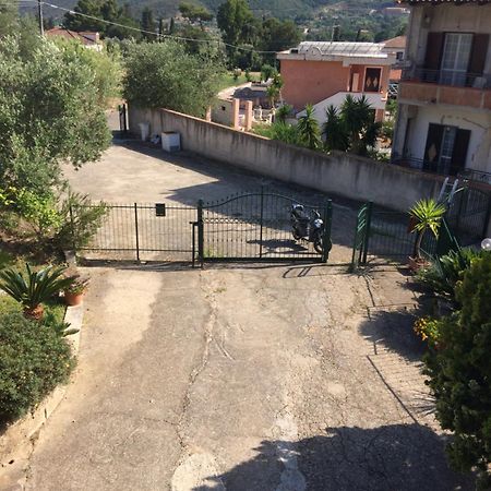 Casa Vacanze La Tuia Castellabate Exteriér fotografie